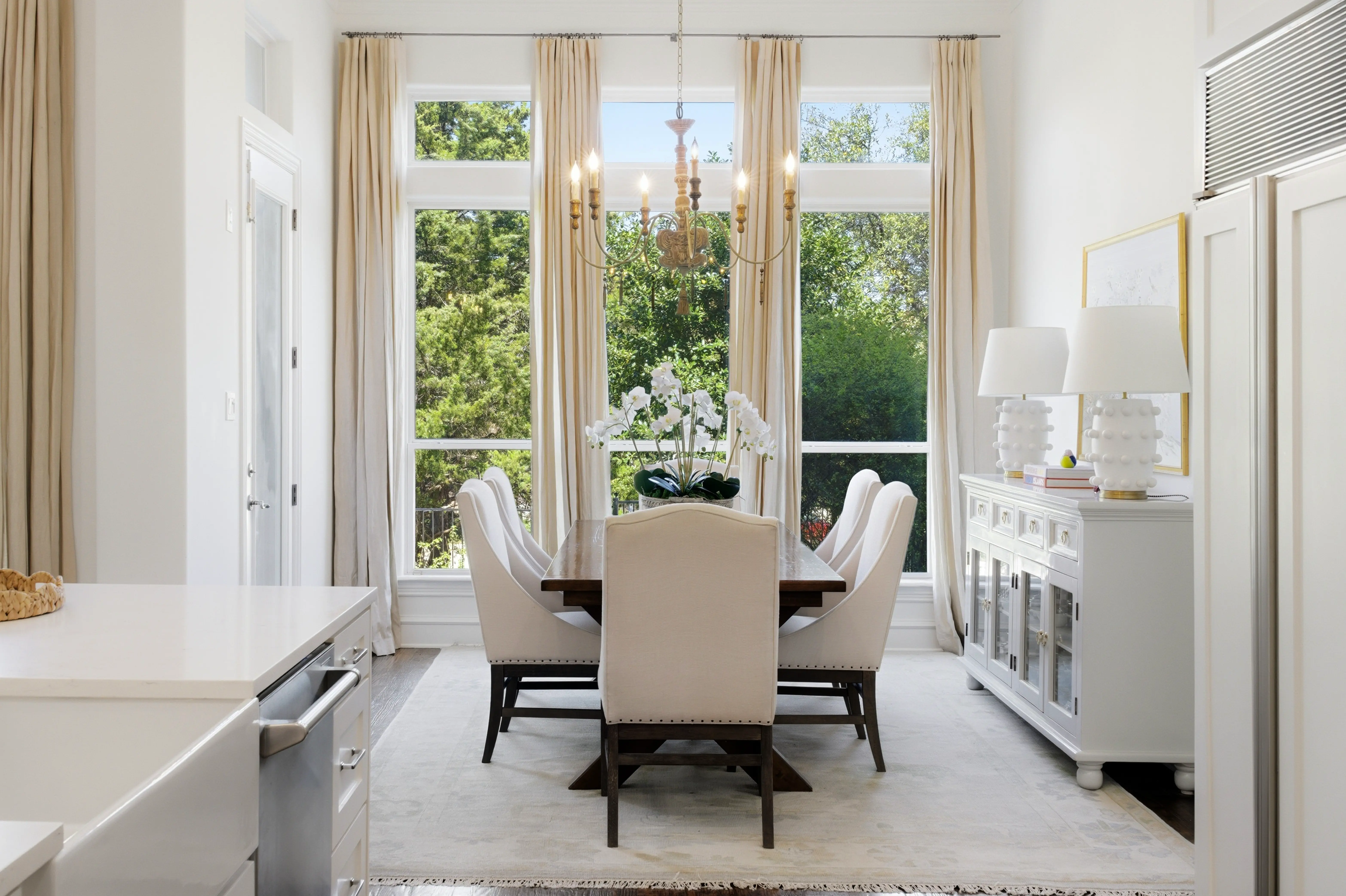 Dining room detail view